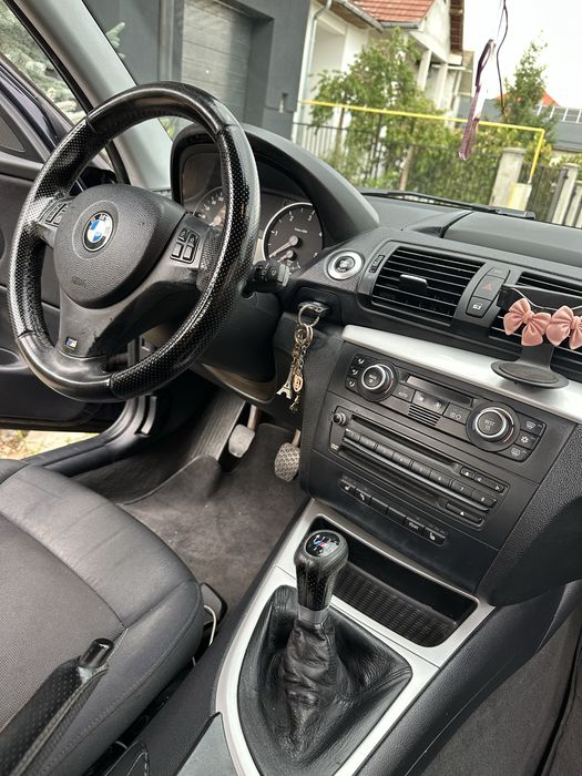 BMW seria 1 2.0 Diesel 143CP•Xenon Adaptative• Incalzire • 5 usi