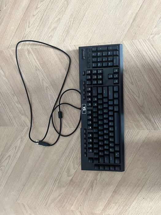 Продавам геймърска клавиатура  Redragon K586 BRAHMA RGB
