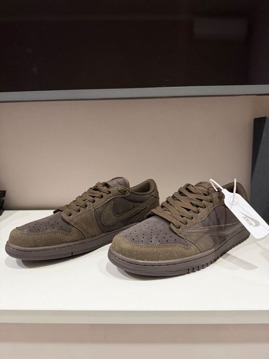 Продам кроссовки Nike Air Jordan 1