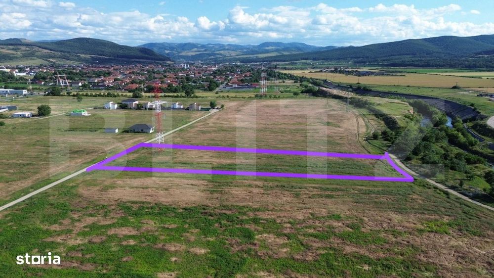 Teren intravilan 2.056 mp | Doua fronturi stradale | Zona rezidentiala
