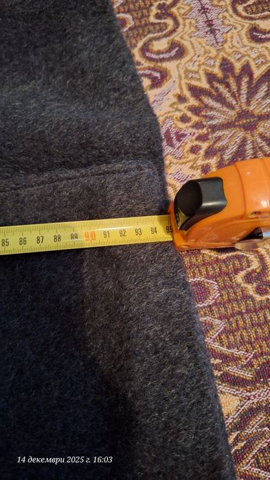 Зимно палто с висока яка