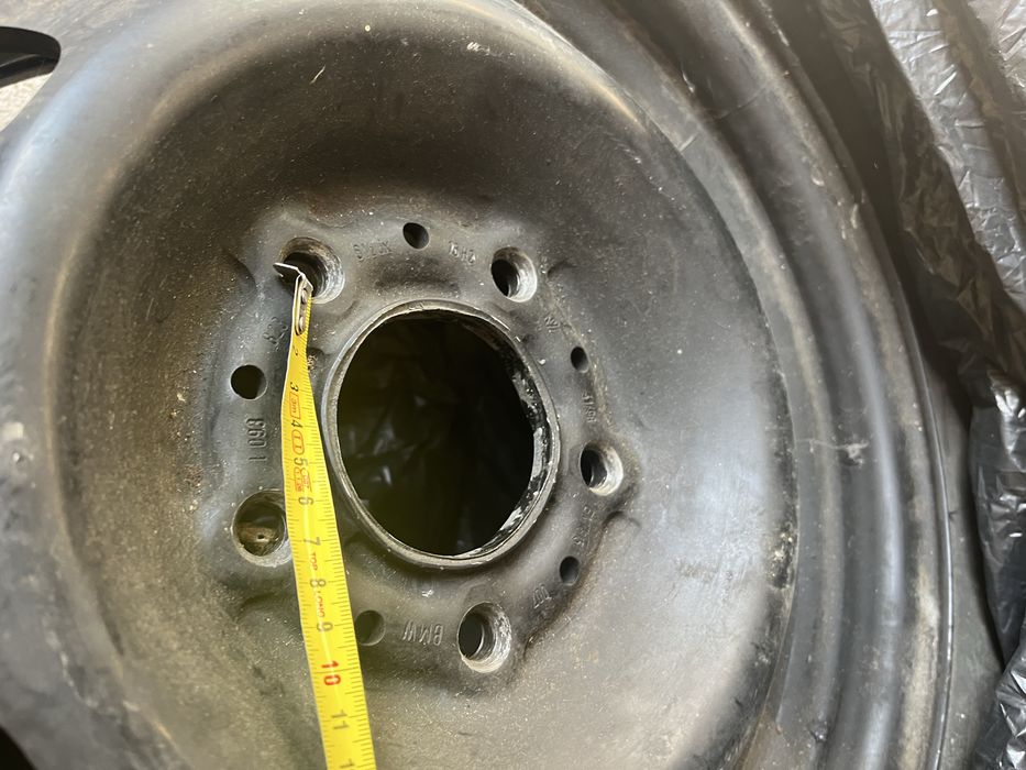 Anvelopa cu janta 195/65/R15, stare foarte buna