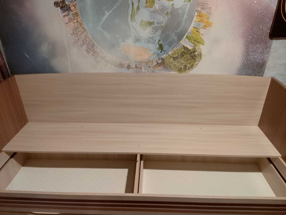 Отдам даром кровать без матраца