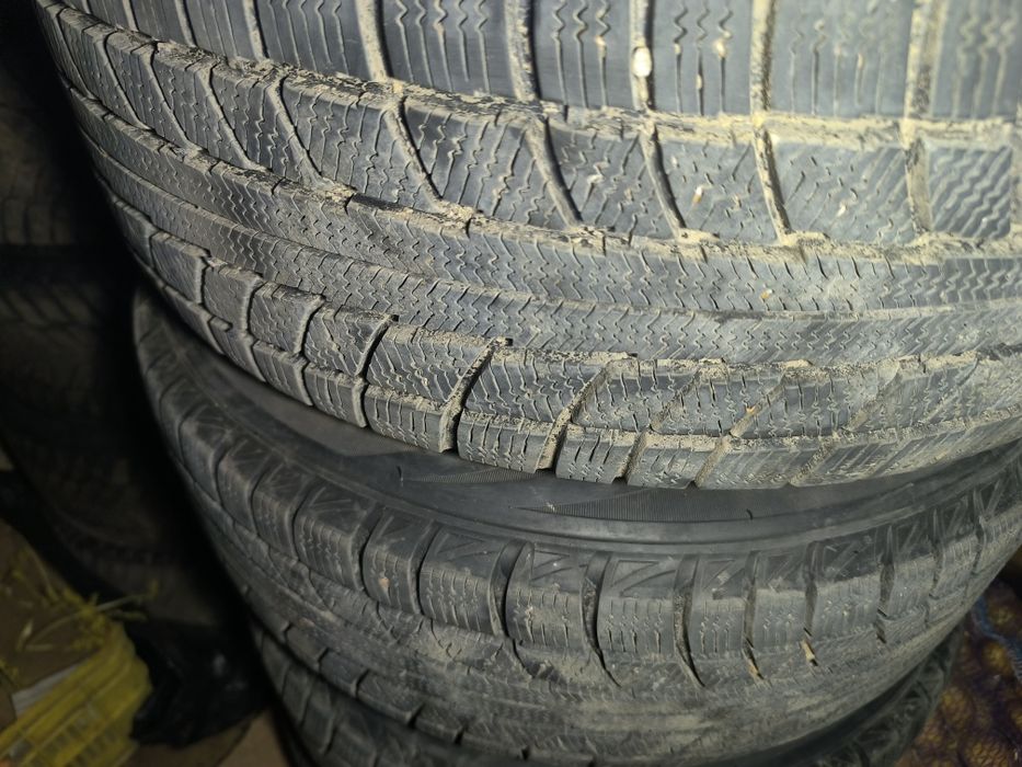 Продам шины всесезонку
