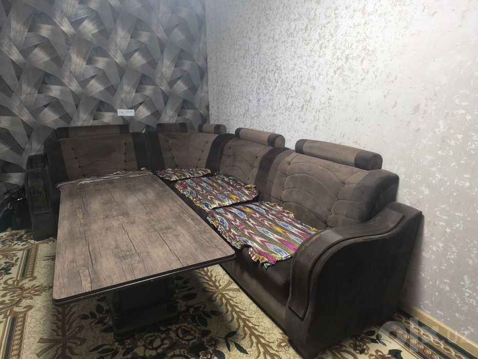 Divan kreslo komplekt sotiladi
