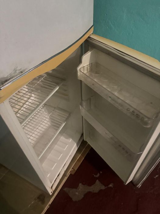 Продам холодильник
