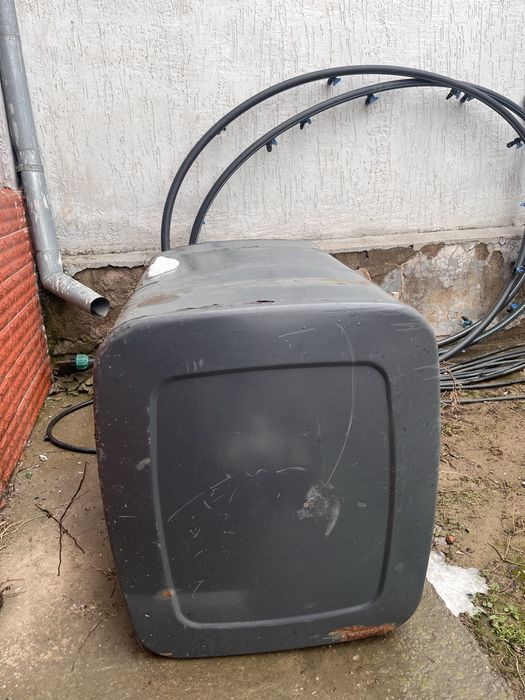 Бак для грузового автомобиля