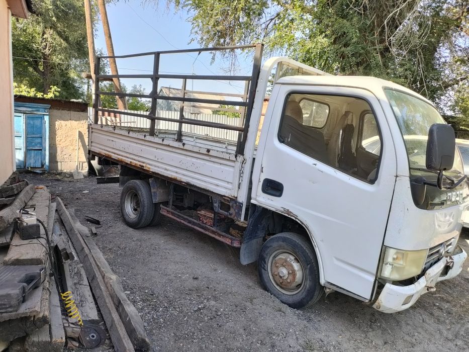 Продам грузовую машину DFAC