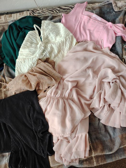 Дамски ризи и потничета 7-10€