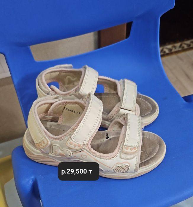 Обувь на девочку