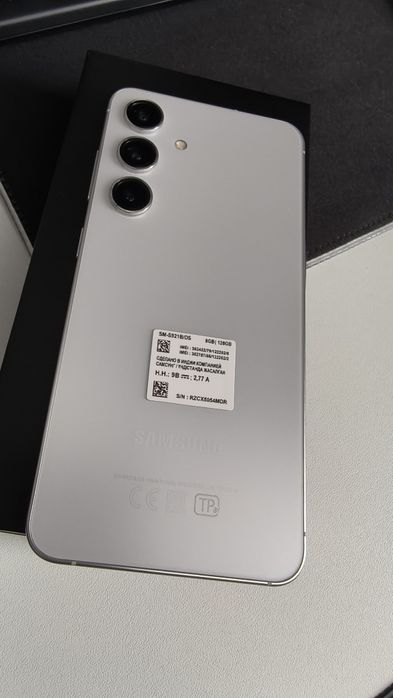 Samsung s24 , 8*128, + galaxy buds fe