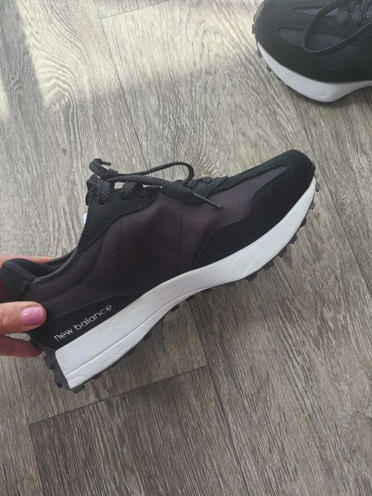 Маратонки new balance