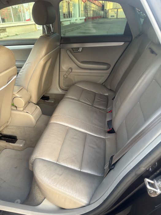 Mașina auto. Audi A4, 2006