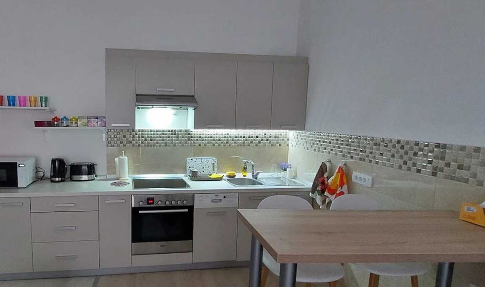 Дава се под наем Тристаен апартамент в Пловдив, Южен - 86 кв.м за 341.7 € - Снимка #3