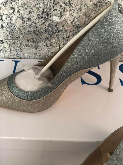 Нови обувки на ток Guess 39 номер