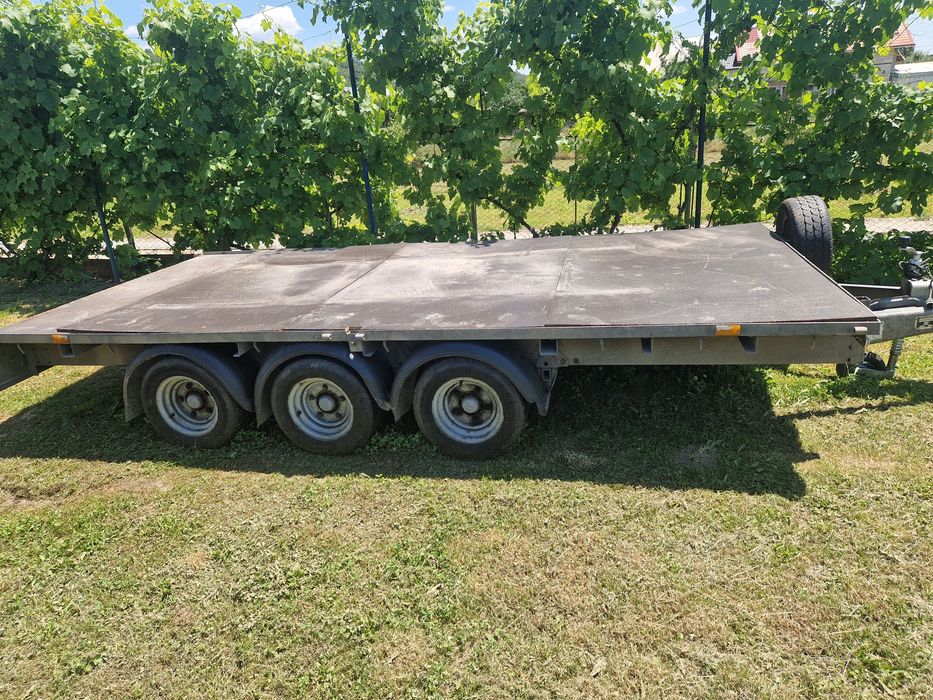 Remorca 3 axe, 3500kg