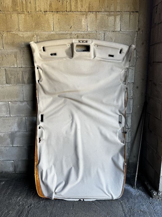 Затъмняване на автостъкла Претапициране на таван кори и колонки