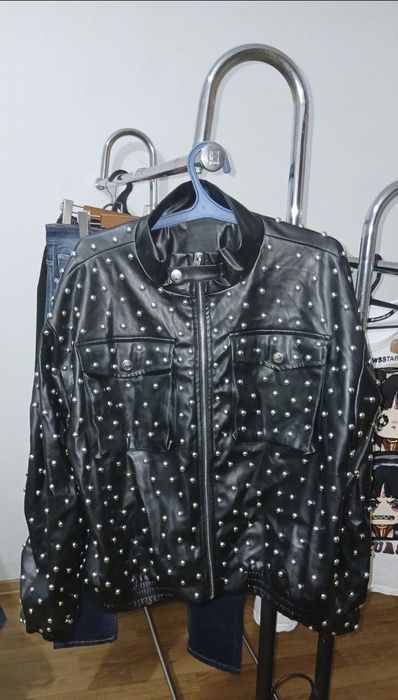 Срочно продам кожанную куртку!