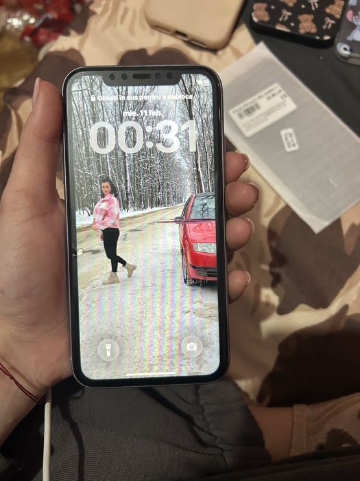 Vand iphone 11 luat nou 64 GB