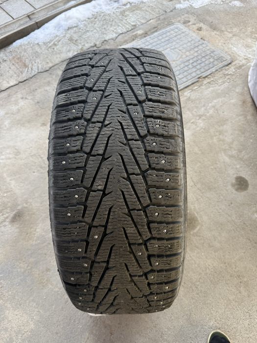 Продается Шины 18 размер зимний