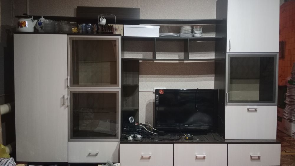 продам стенку для гостиной
