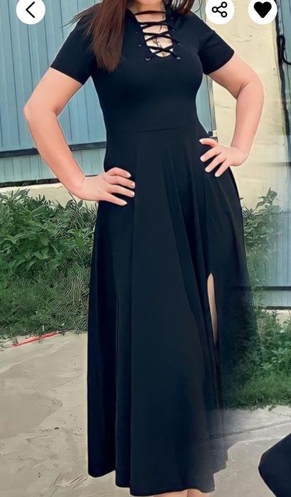 Продам женские платья