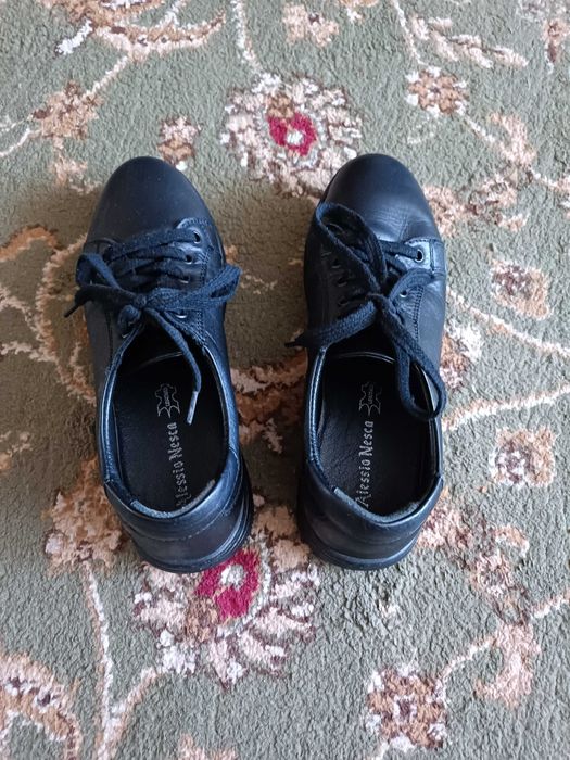 Продам туфли - подростковые