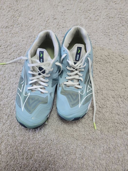 Mizuno Wave Lightning Z7