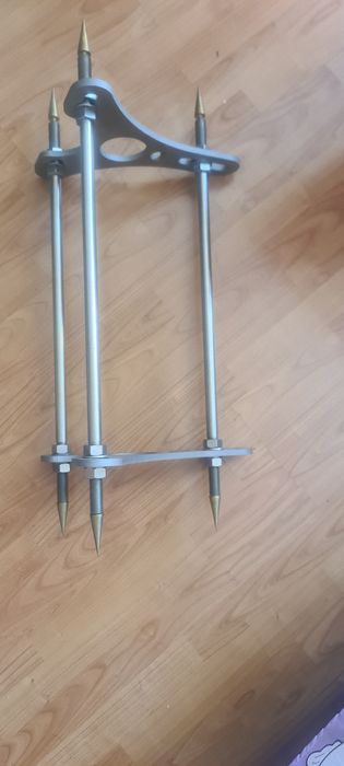 Stand boxe inox pini alamă