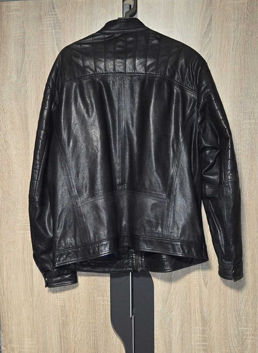 Geaca din piele, interior albastru inchis