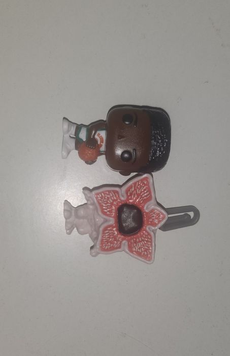 фигурки очень странные дела