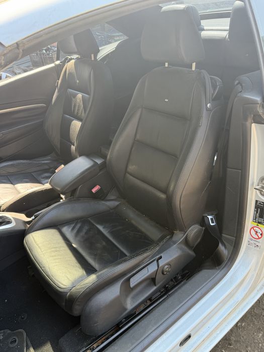 На Части VW Eos 2.0tdi bmm 2010 Dsg автомат имам налични много части за този и други модели Vw golf