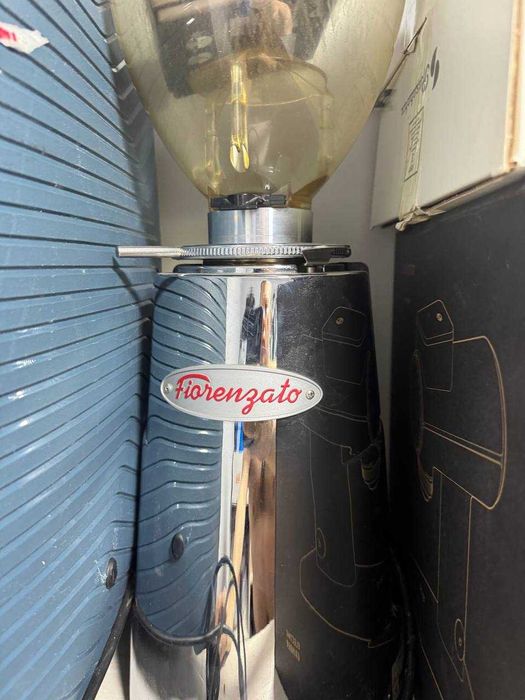 Кофемолка Fiorenzato F64 профессиональная