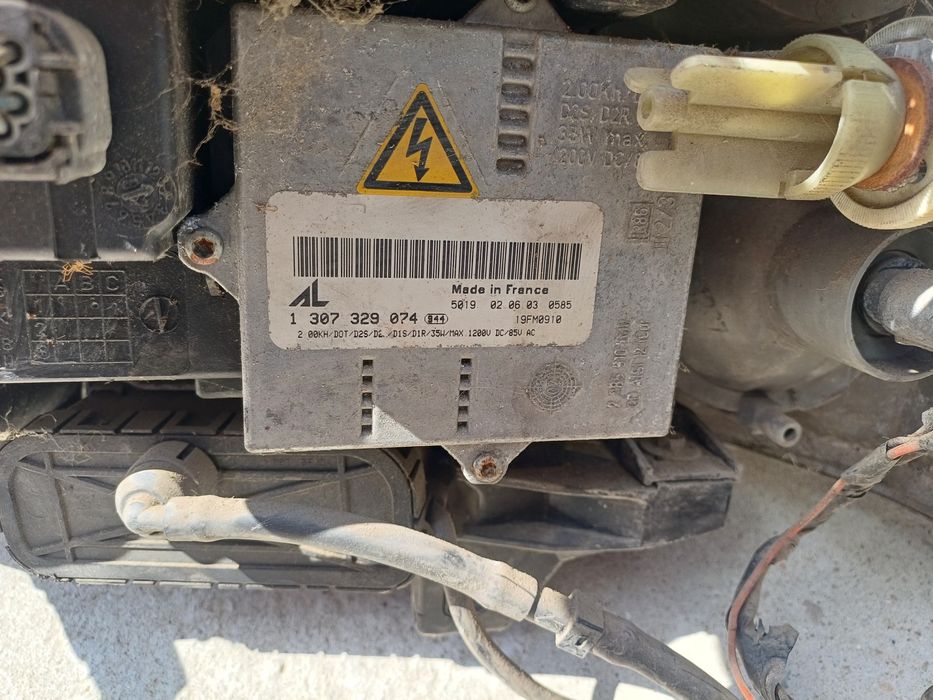 Land Range Rover L322 Vogue фар ксенон ляв десен xenon far lyav desen
