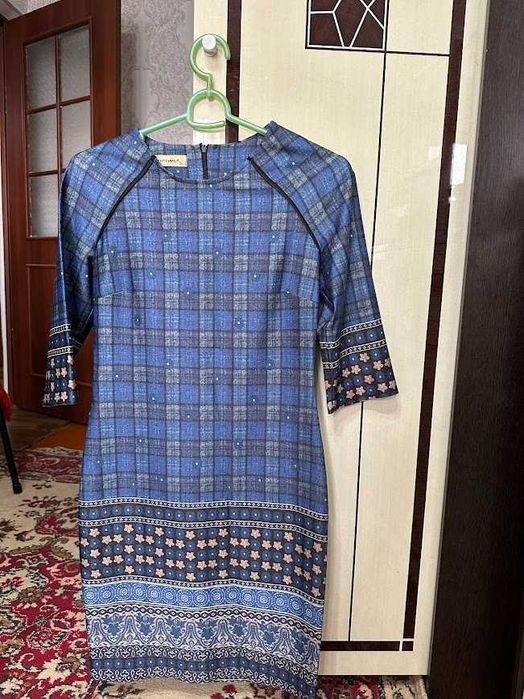 Отдам платья 44 размера