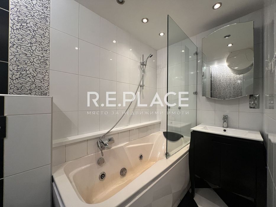 Продава се Четиристаен апартамент в Варна, Спортна зала - 136 кв.м за 2346 €/кв.м - Снимка #10