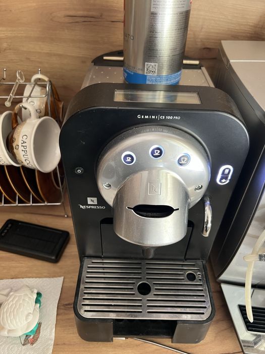 Кафемашина nespresso gemini cs100 pro
