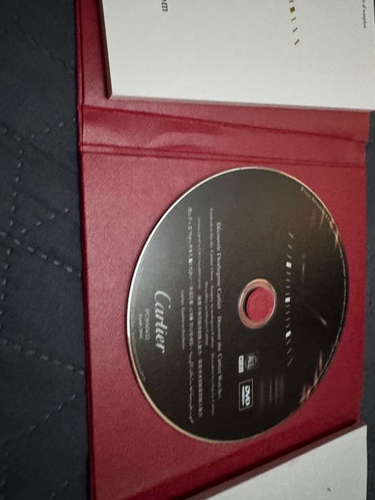 Ceas Cartier, cutie, CD, carte tehnica pentru cel de barbati.Cel de dama nu are cutia.A fost testat.Trimi doar prin FAN Courier sau predate personal.