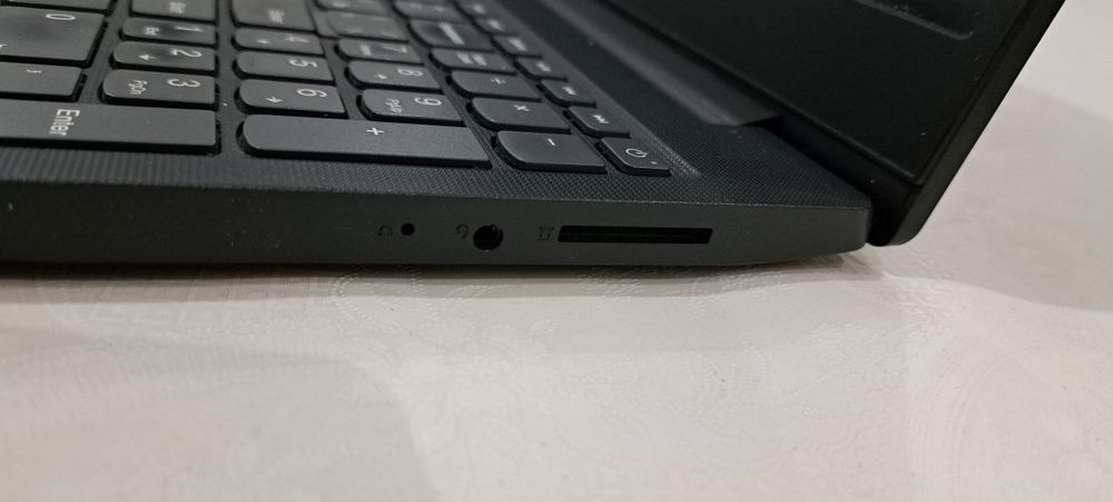Продается Ноутбук Lenovo