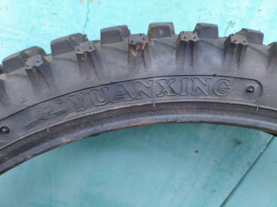 Продам 2 балона на кроссовый мотоцикл