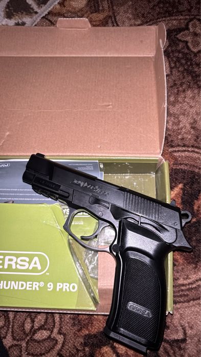 Pistol airsoft Bersa Thunder 9 PRO cu CO2