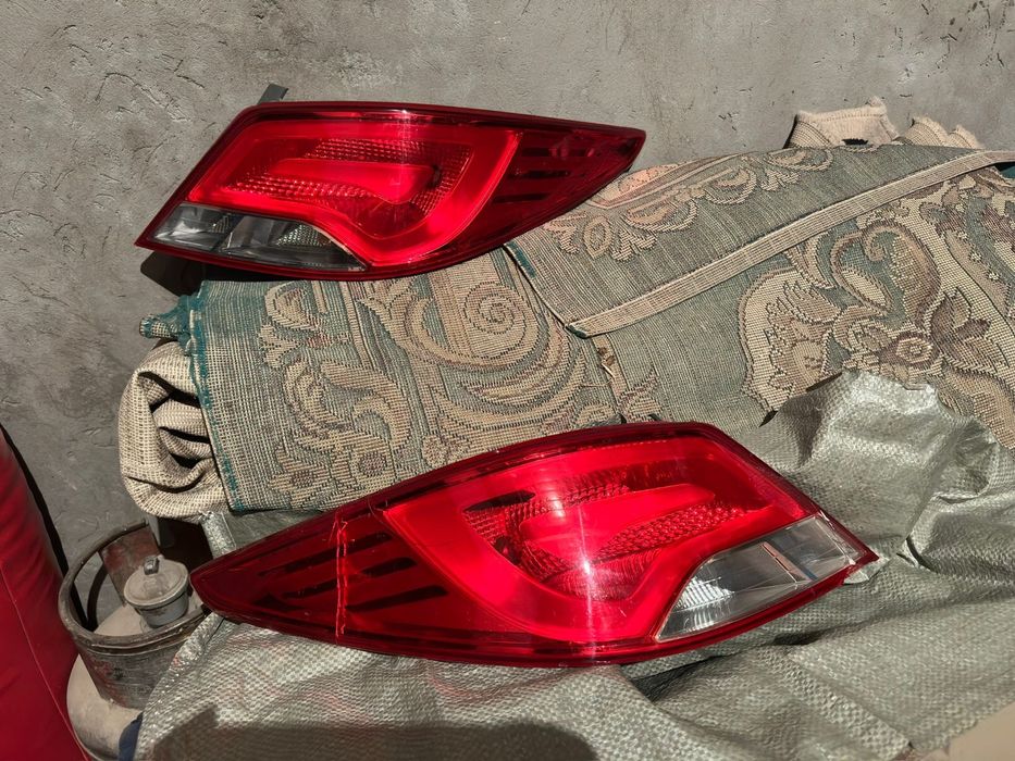 Задний фанарь правый