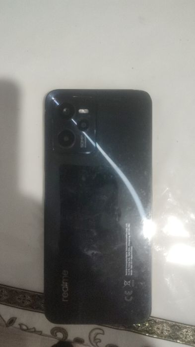 Продам срочно телефон realme