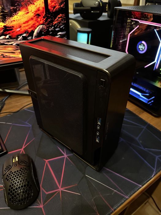 Мини корпус InWin Chopin 3,3 литра