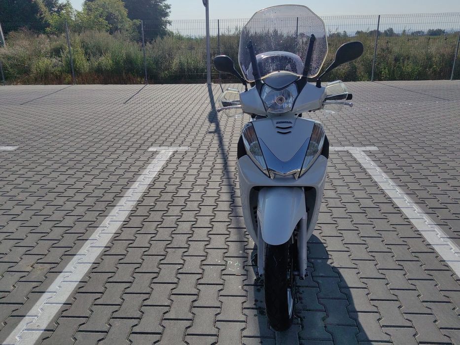 Scuter Honda SH 300