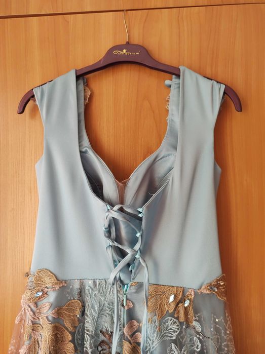 Дълга бална рокля