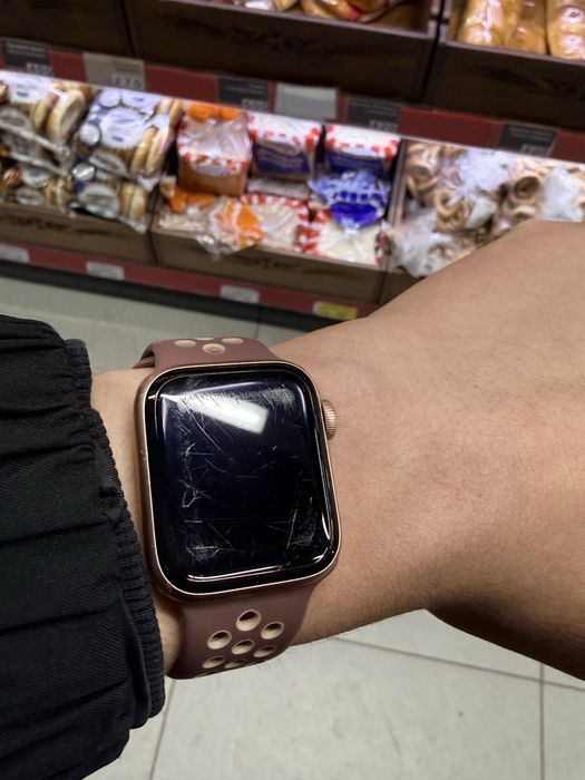 Продам apple watch 4 40 mm