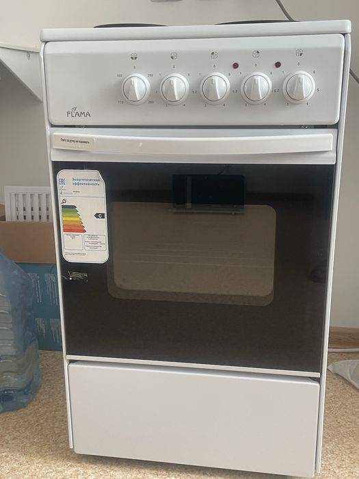 Продам элетро плиту Flama