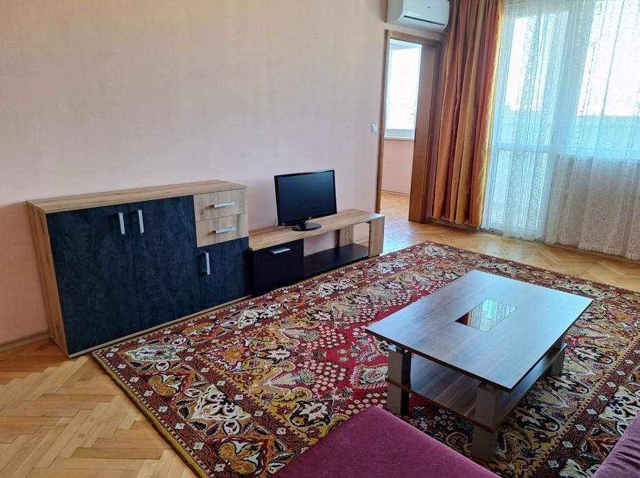 Дава се под наем Четиристаен апартамент в София, Красно село - 100 кв.м за 700 € - Снимка #1