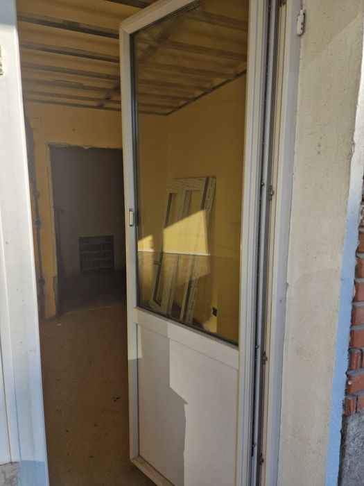 Vând ușă și geam termopan pentru balcon de apartament